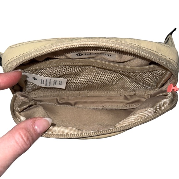 Lululemon Mini Belt Bag - Trench - NWOT! - Picture 5 of 6